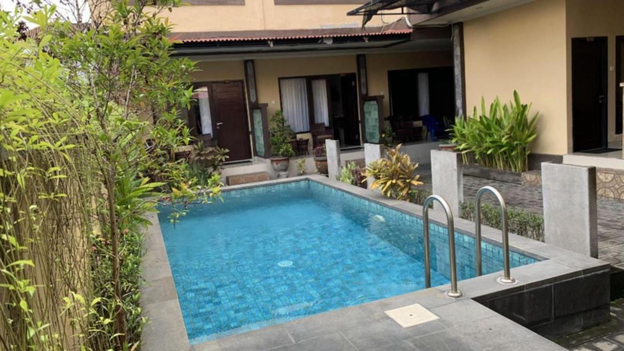 Taxa Uma Guest House Кута Екстер'єр фото